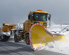 空港用除雪車(スノースィーパー)Img